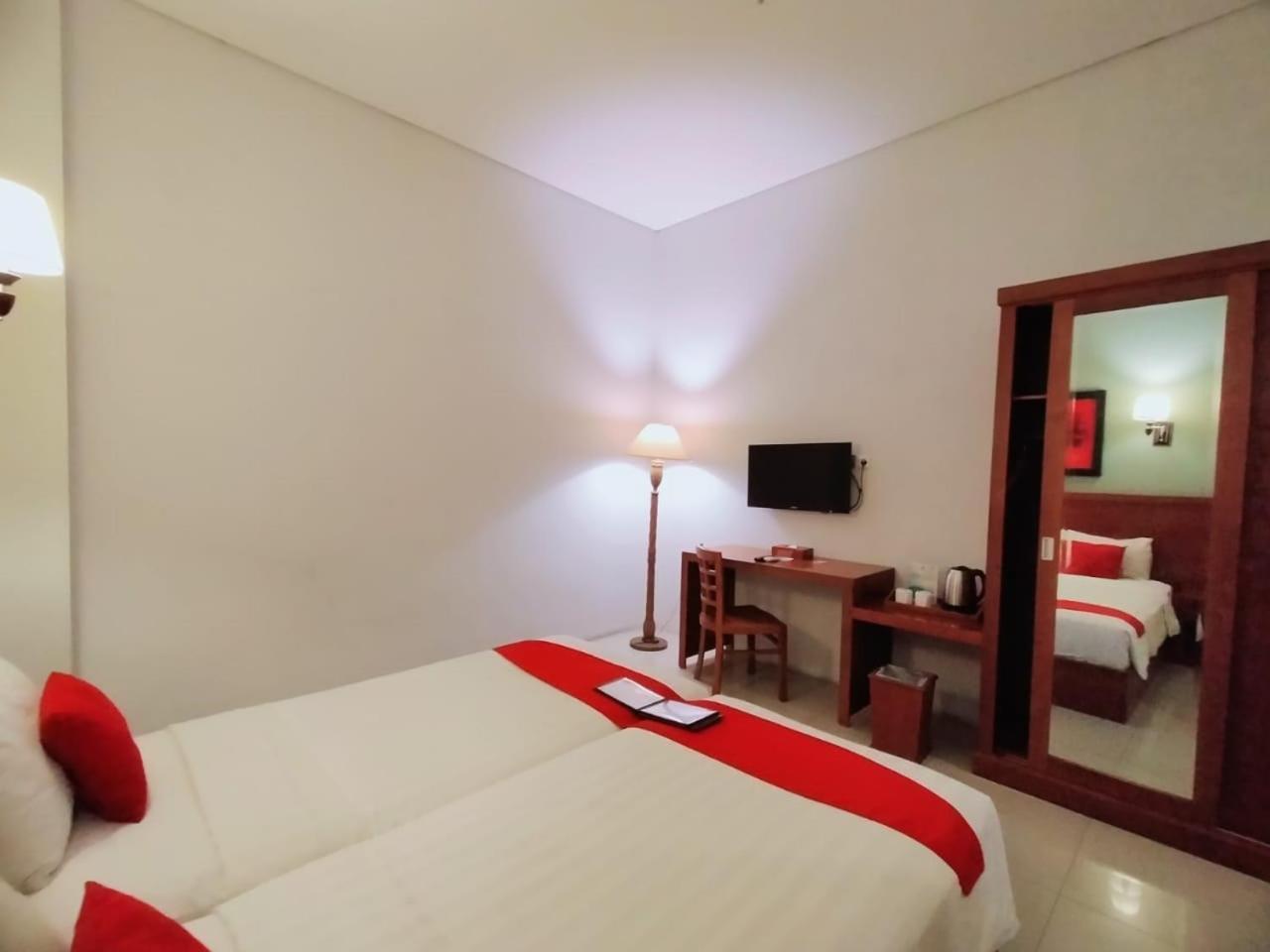 Prima SR Hotel y Convention Sleman  Exterior foto