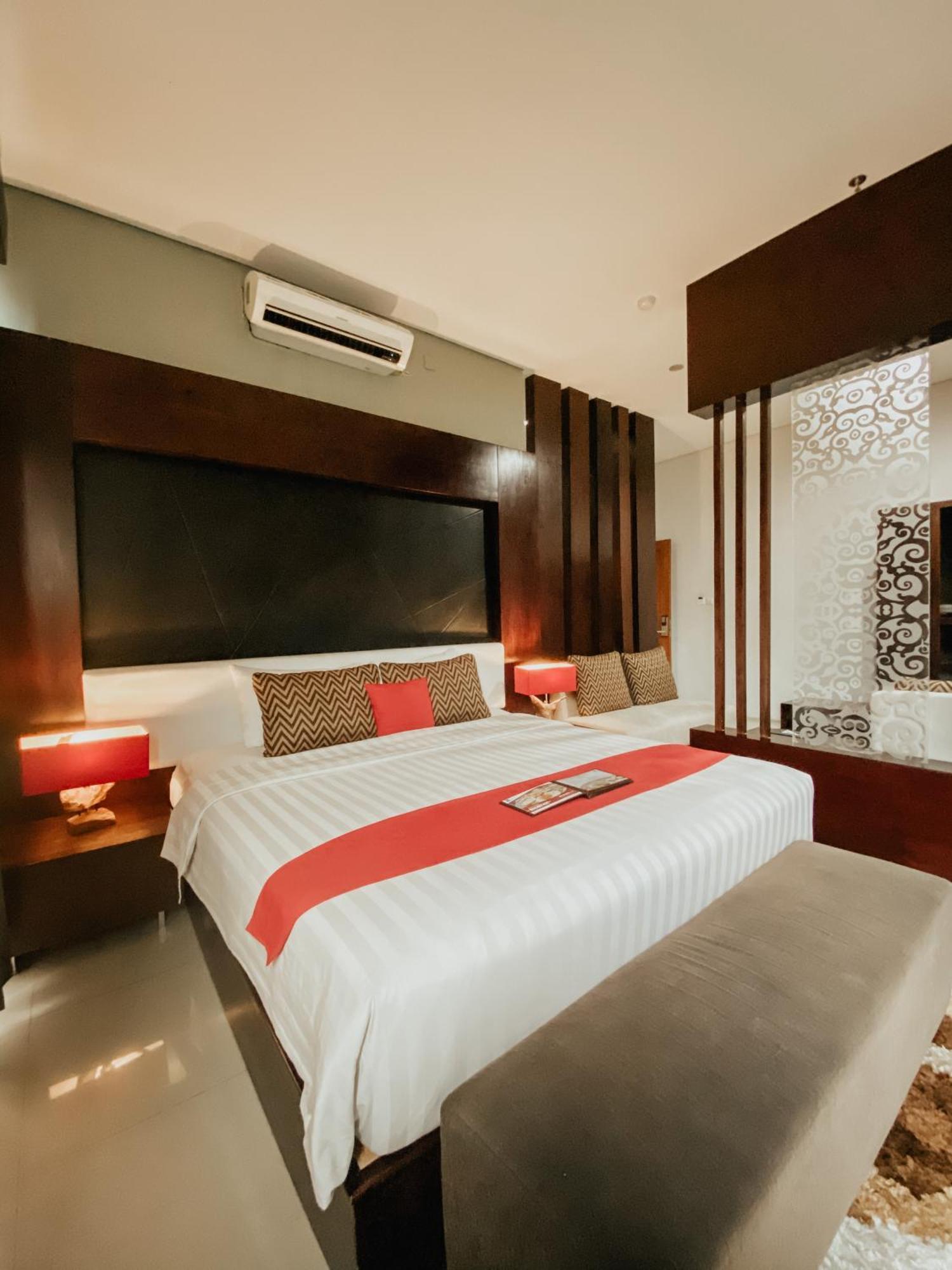 Prima SR Hotel y Convention Sleman  Exterior foto